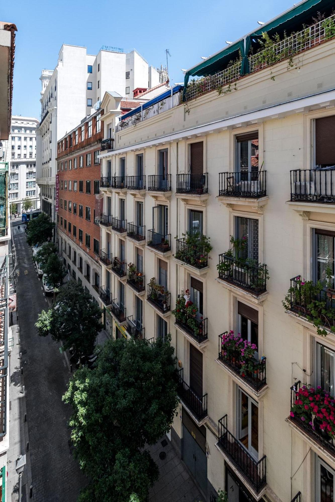 Appartamento Charming Gran Via VII Madrid Esterno foto